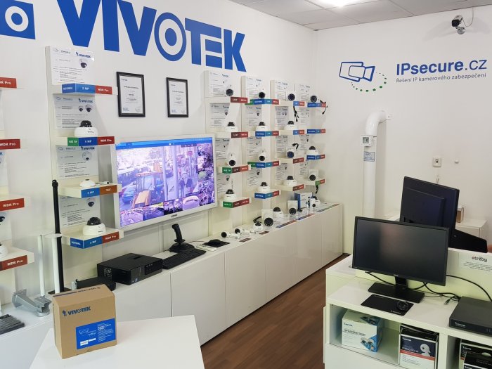 Vnitřní IP kamera VIVOTEK FD8182-T balení Vnitřní IP kamera VIVOTEK FD8182-T balení